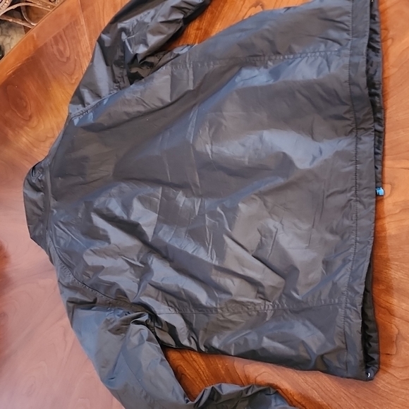 STORMTECH black coat with blue zippers - Picture 12 of 16